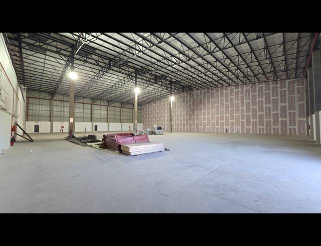 3,743M² WAREHOUSE TO LET IN SPARTAN